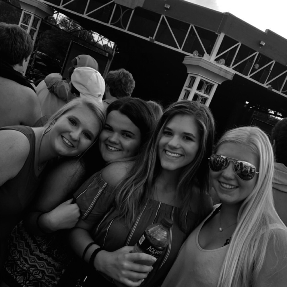 Meet your Posher, Amanda